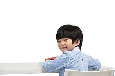 《魔农传记》开启免费DLC季 每周赠送1款免费皮肤